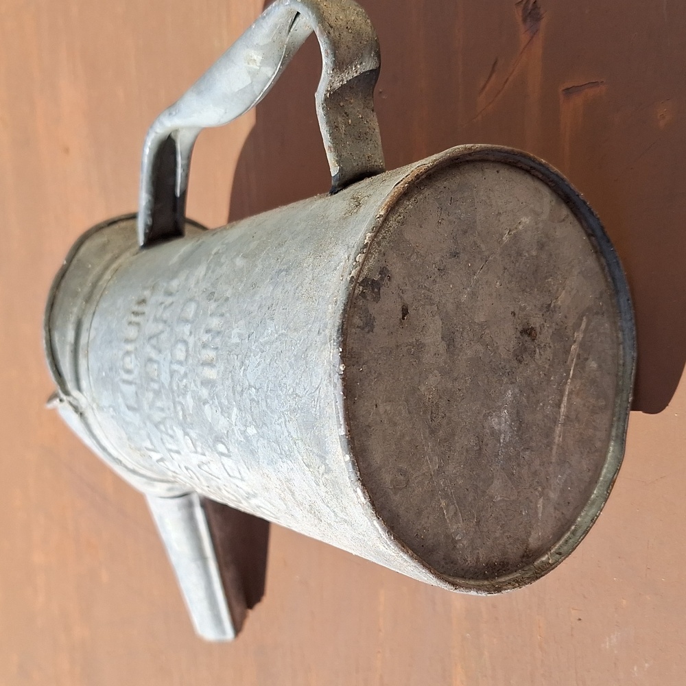 Vintage 1 Quart Galvanized Liquid Oil Can With Spout - Picture 3 of 5
